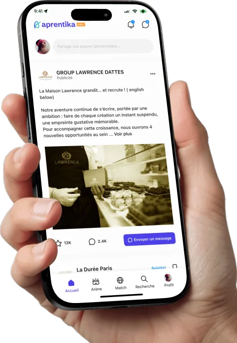 L'application Aprentika, feed des preuves, dans une main